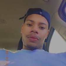 Mia Barnes (@MiaX2373)