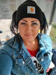 Hey hey, Happy trick or treat night!! Open till 4, come warm up your  Saturday with a hot coffee, hot chocolate, tea or Mexican hot chocolate 😁  stay safe!