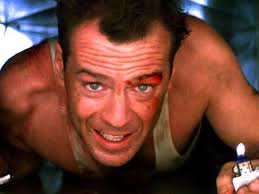 El guionista de 'Jungla de Cristal' ha explicado el mayor agujero de guión  de la saga