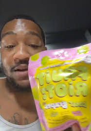 Fruit Riot Frozen Grapes Review at Walmart