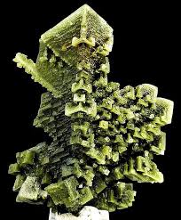 Halita Con Tolbachita Minerals Minerals And Gemstones Crystals Minerals