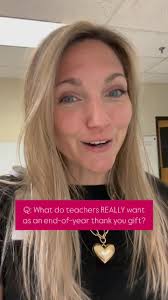 Want to give your kiddO’s teachers something more than a mug or a gift card  but feeling stumped? 🤔 We’ve got you covered with these two teacher faves 