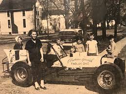 Thanks for letting me in the group. Love all the pics. Got some old pics of  dads old roaster,bought off Dick Way.