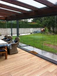 Wintergarten Balkonverbau Verglasung Ganzglaselemente Hinterhof Terrassen Designs Sommergarten Wintergarten