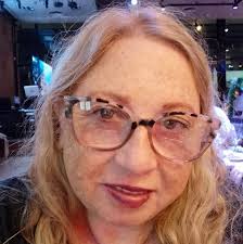 CORAZÓN DE JESÚS En Vos confío Bienvenido mes de junio, cada día quiero  sentirme amado por el Corazón de Jesús. En él me guardo. Amén