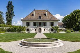Geneva is one of the largest cities in switzerland and one of the most beautiful cities in europe, located on the shores of the charming lake geneva, surrounded by the alps and the jura mountains, the inhabitants of geneva speak french and the city is famous for its many museums, galleries and. Geneva Che Luxury Real Estate Homes For Sale