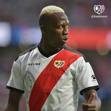 Two of his brothers also entered the priesthood, his older brother the late monsignor benjamin advincula and the younger fr. Luis Advincula Proximo A Sellar Su Llegada A Boca Sitio Boca Noticias