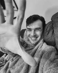 Aytaç şaşmaz (born 4 august 1998) is a turkish actor. Instagram Da Aytac Sasmaz Evdekal Oglanlar Unluler Fotografcilik