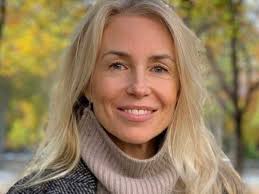 Ce jean sculpte une silhouette de rêve après 50 ans et va vous faire zapper  le slim