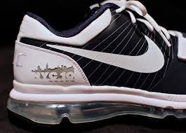 His longtime nike sponsorship expired in march, just. Interpretation Vaporisateur Doucement Nike Roger Federer Logo Barry Multiplication