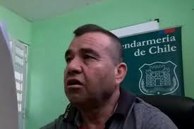 Mergaitė sužinojo, kad jos motinos draugas yra žudikas. Ji bandė įsikišti į  poros santykius, bet netrukus dingo