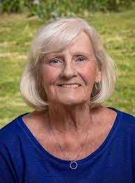 Diane Dear's Instagram, Twitter & Facebook