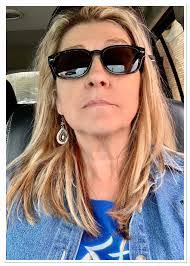 Kimberly Wakeman's Instagram, Twitter & Facebook