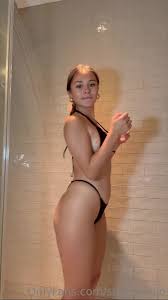 Sophieraiin shower video Mia Khalifa OnlyFans leak