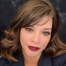 的確是這樣沒錯，而且正統的靈氣治療師是必須經過專業的訓練與考核，通過後取得認證，才能出來幫人進行療癒。  如果是單純喜歡埃及文化或者有在學習埃及靈氣的朋友，最好還是要跟專業的「靈氣治療師」進行區分喔☺️