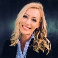 Stephanie Kasper's Instagram, Twitter & Facebook