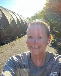 Holly Crall's Instagram, Twitter & Facebook