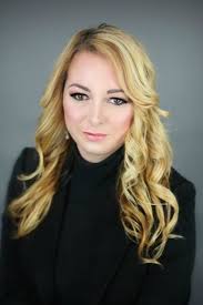 Janice Dyer's Instagram, Twitter & Facebook