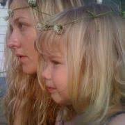 Amanda Drinnon's Instagram, Twitter & Facebook