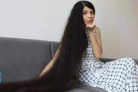 Da brigitte bardot a beyoncé. Nilanshi Patel La Ragazza Che Ha Vinto Il Guinness Dei Primati Per I Capelli Piu Lunghi Del Mondo Capellistyle