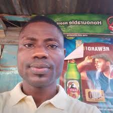 Soba noodles deliveryman in Tokyo, 1935. Being a noodle delivery man  required a special technique of stacking towers of food