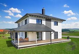 Traumhaus Mit Uberdachter Terrasse Haus Living Haus Chalet Design