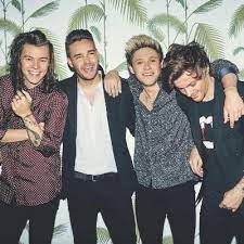 Judges simon cowell, nicole scherzinger and louis walsh felt they were too talented to be sent home. One Direction Onedirection Twitter