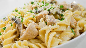 Voici Un Plat De Pates Tres Bon Et Bien Facile A Preparer Le Plat De Pates Au Poulet Et Boursin Avec Coo En 2020 Pates Au Poulet Recette Mijoteuse Recettes De Cuisine