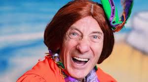 Berwick Kaler: Final curtain for UK's longest-serving panto dame