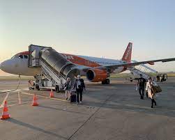 The dates and destinations change frequently as more is learned about the situation, so it's important for travelers to check in with the airline if they have an upcoming trip. Avis Du Vol Easyjet Nice Lille En Economique