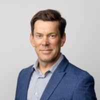 Susan Dickie's Instagram, Twitter & Facebook