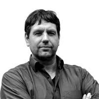 3 "Stefan Petrat" profiles