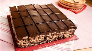 1 sudu besar gelatin 50 ml air panas 250 gram cream cheese 1/2 cawan gula icing. Kek Batik Coklat Ganache Sedap Sampai Nak Pengsan P Youtube