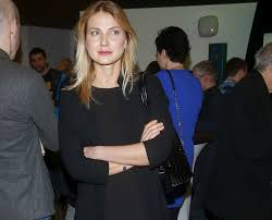 W 2007 ukończyła akademię teatralną im. Joanna Moro I Jej Maz Przezywaja Wspaniale Chwile A Wrozono Im Rozwod Pomponik Pl