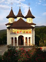 Galeria Foto Manastirea Sihastria Serie Romania Places To See Monastic