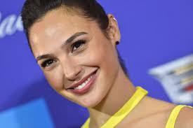 Gal gadot hot gorgeous multitalented actor, producer, and model. Gal Gadot S Simple Skincare Routine Gives Her A Wonder Woman Glow