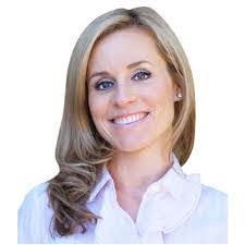 Lauren Messner's Instagram, Twitter & Facebook