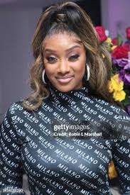 Tami Rowland's Instagram, Twitter & Facebook