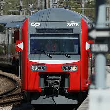 É uma empresa operadora de transporte ferroviário de passageiros, actuando em todo o território nacional e no estrangeiro. Greve Da Cp 43 Comboios Suprimidos Ate As 12h Transito Sem Problemas Em Lisboa E No Porto Observador