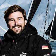 Während das feld kurz vor kap finisterre in schwachem wind mit teils deutlich fotostrecke: News Boris Herrmann Three Days Three Days Vendee Globe En
