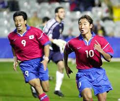 일본 올림픽 축구 대표팀이 2020 도쿄 올림픽에서 착용할 '올림픽 전용 유니폼'을 공개했다. ëŒ€í•œë¯¼êµ­ ì¶•êµ¬ êµ­ê°€ëŒ€í'œíŒ€ ìœ ë‹ˆí¼ 1990ë…„ëŒ€ ë‚˜ë¬´ìœ„í‚¤