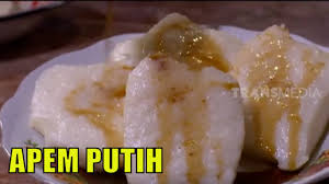 Tumis bumbu yang dihaluskan hingga wangi. Nikmatnya Kue Apem Putih Khas Banten Ragam Indonesia 11 02 21 Youtube