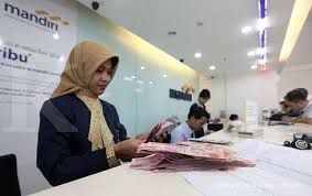 Untuk mengantisipasi meningkatnya kebutuhan uang selama lebaran ini, bjb telah mempersiapkan dana likuiditas yang disebarkan di seluruh jaringan kantor bjb. Libur Lebaran Ini Jadwal Operasional Bca Mandiri Bri Bni Kontan Co Id Line Today