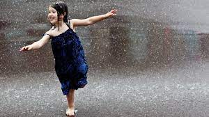 As nouns the difference between wet and rain. Rain Dance Im Regen Tanzen Regenfotografie Regen