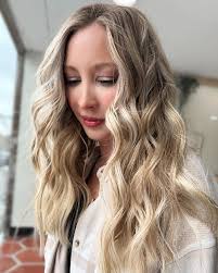 First-time client, first-class blonde! ✨ Bringing her hair goals to life,  one strand at a time💛 📍Downtown Roots Salon 🔗BeautiByMandi.com