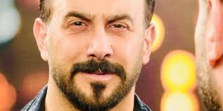 يشار إلى أن الموسم الأول من مسلسل عشرين عشرين قد حقق نجاحاً كبيراً خلال عرضه وهو من بطولة قصي ونادين وكارمن لبس، بينما أعلن صناع العمل عن تحضيرهم. Ø¨Ø§Ù„ÙÙŠØ¯ÙŠÙˆ Ù‚ØµÙŠ Ø§Ù„Ø®ÙˆÙ„ÙŠ ÙŠØ¹Ù„Ù† Ø§Ù†ØªÙ‡Ø§Ø¡ ØªØµÙˆÙŠØ± Ø¹Ø´Ø±ÙŠÙ† Ø¹Ø´Ø±ÙŠÙ† Ù…Ø¹ Ù†Ø¬ÙˆÙ… Ø§Ù„Ø¹Ù…Ù„ Musicnation Ù…ÙŠÙˆØ²ÙŠÙƒ Ù†Ø§ÙŠØ´Ù†