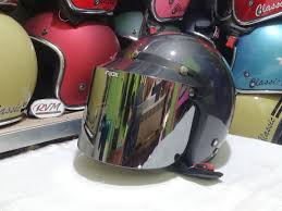 Untuk helm bogo dengan berbagai gambar animasi yang lucu harganya biasanya 250 ribuan. Helm Bogo Retro Classic Dewasa Warna Abu Abu Kaca Datar Silver Lazada Indonesia
