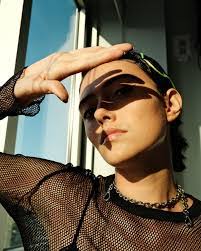 Eliana Carter's Instagram, Twitter & Facebook