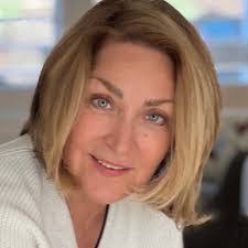 Lisa Maselli's Instagram, Twitter & Facebook