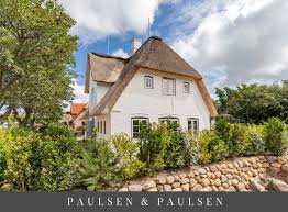Sehen sie sich jetzt unser immobilienangebot auf sylt an und kommen sie gern direkt auf uns zu. Reetgedeckter Neubau In Attraktiver Lage Von Keitum Auf Sylt Immobilienzentrum Sylt